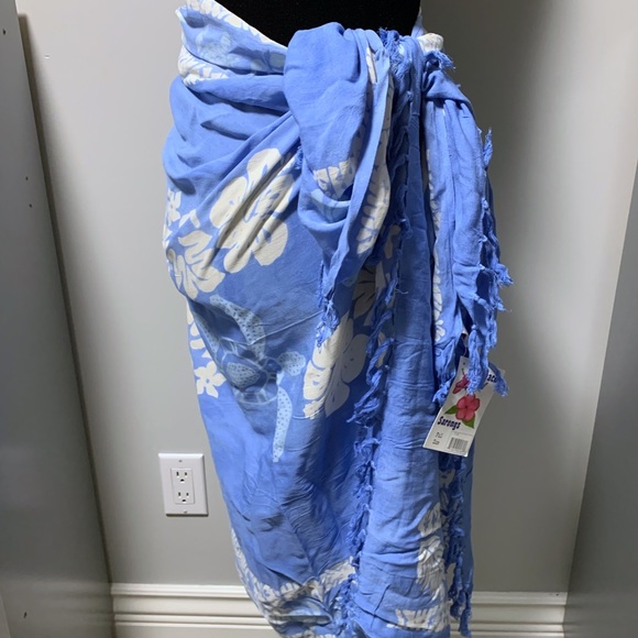 NWT Batik beach Sarong - turtles